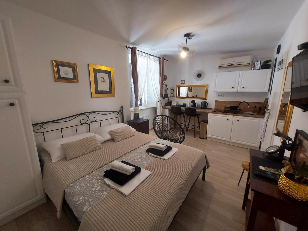 Apartment Agora ซาดาร์ ภายนอก รูปภาพ